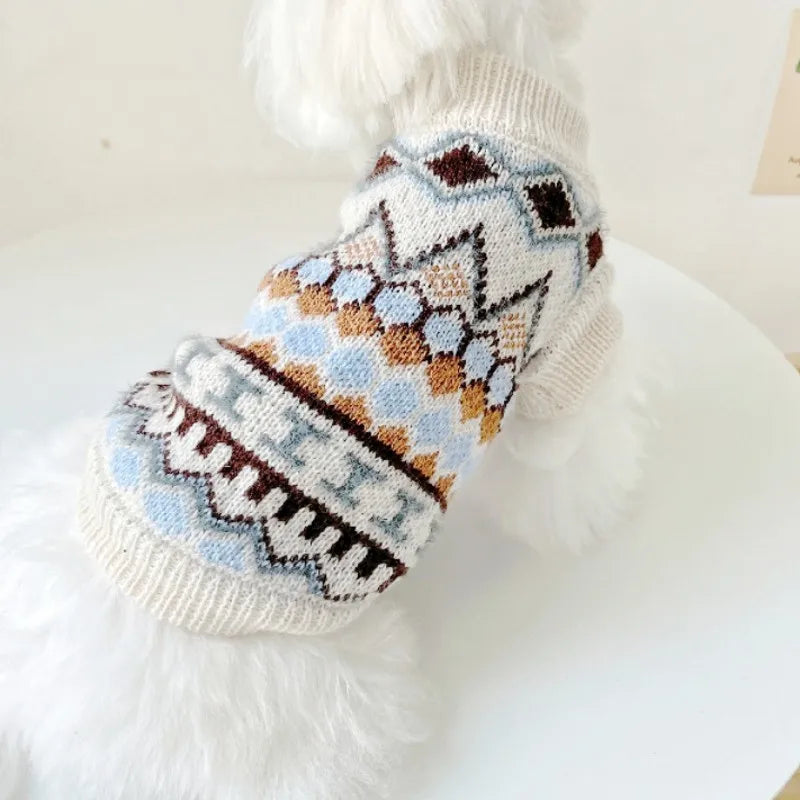 Stickad hundtröja
